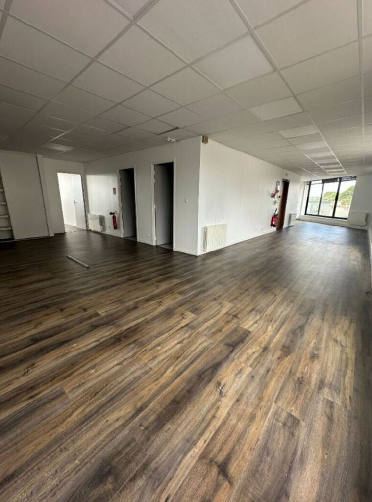 BUREAUX ROUEN - 97 m2 - 5 280 € charges comprises