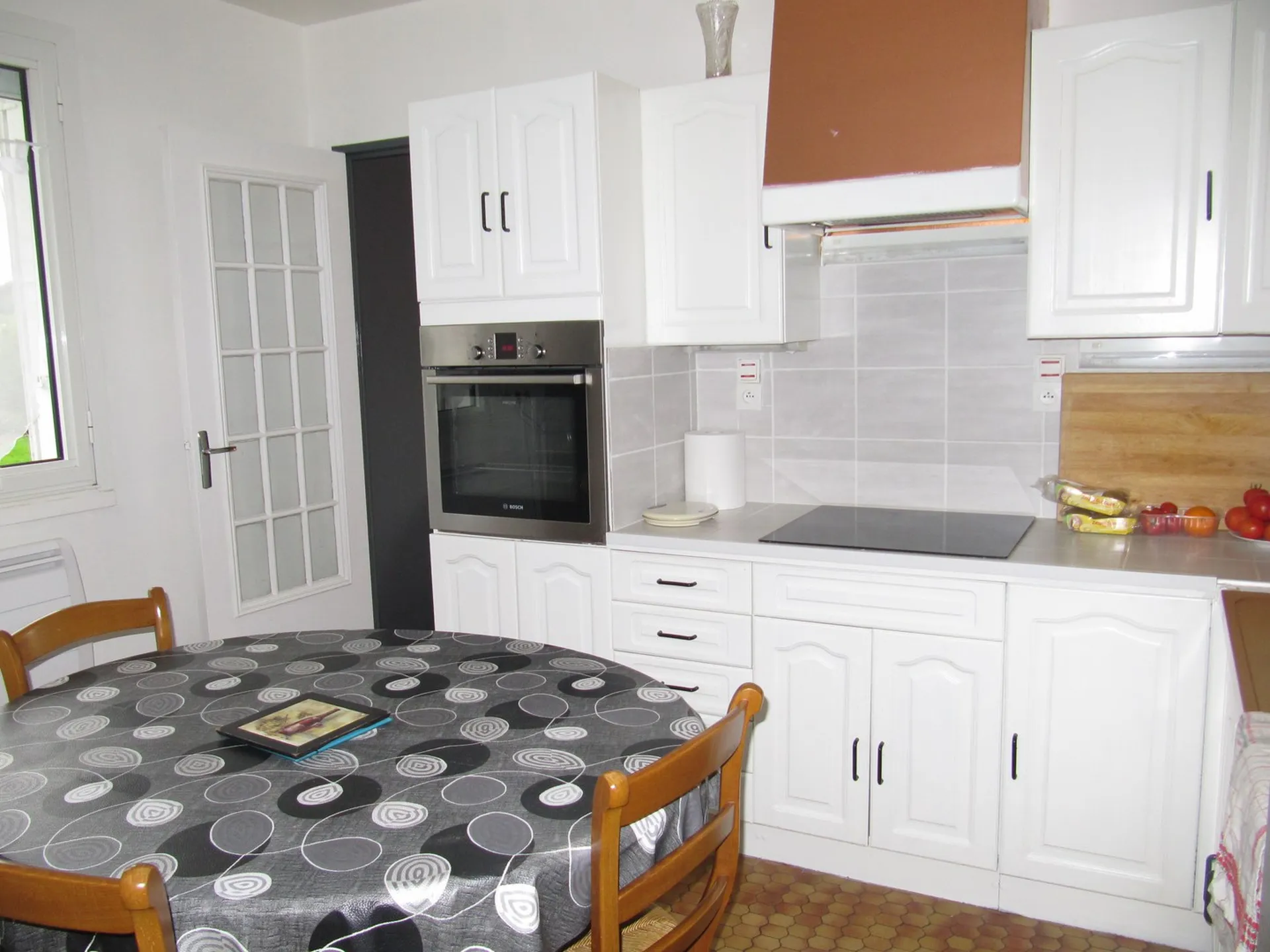 Maison traditionnelle T7 LISIEUX, proche centre-ville, Calvados 14