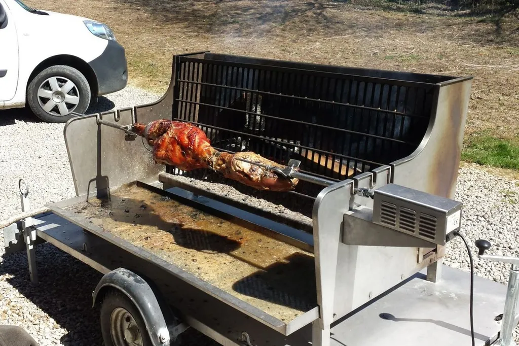 Tourne de broche gigot d'agneau de Ladret Label Rouge