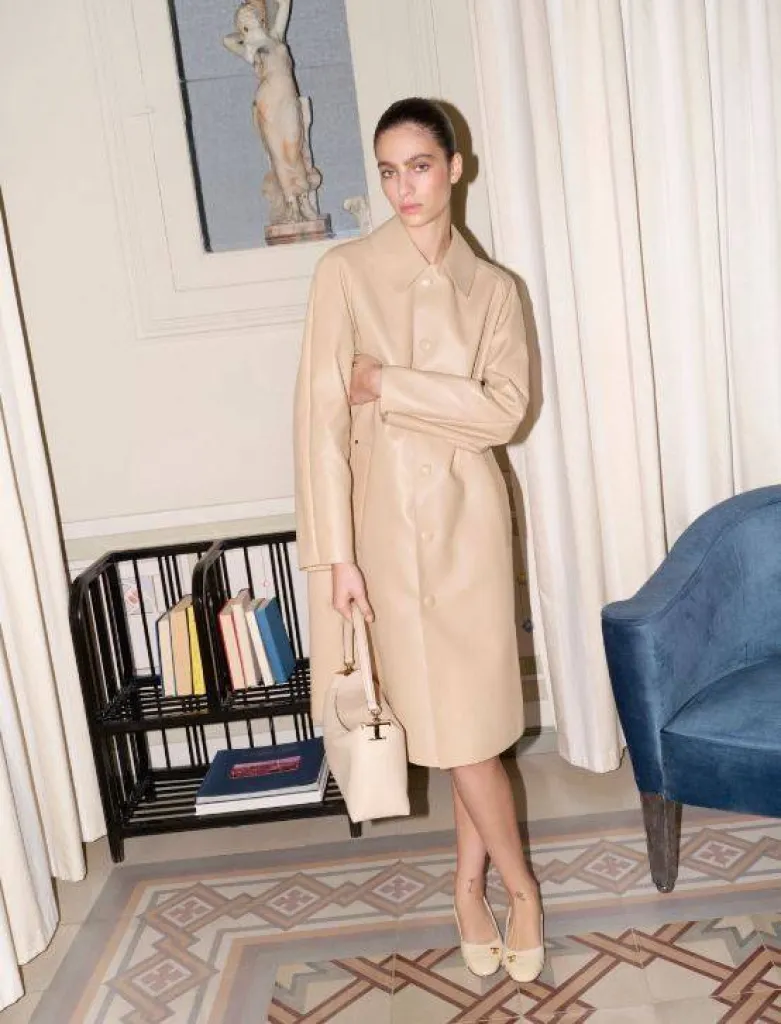Les nouvelles collections Tod's Printemps-été 2024 pour femmes, le mode de vie à l'italienne.