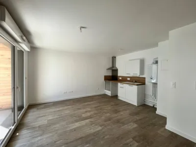 Situé au 1er étage avec ascenseur