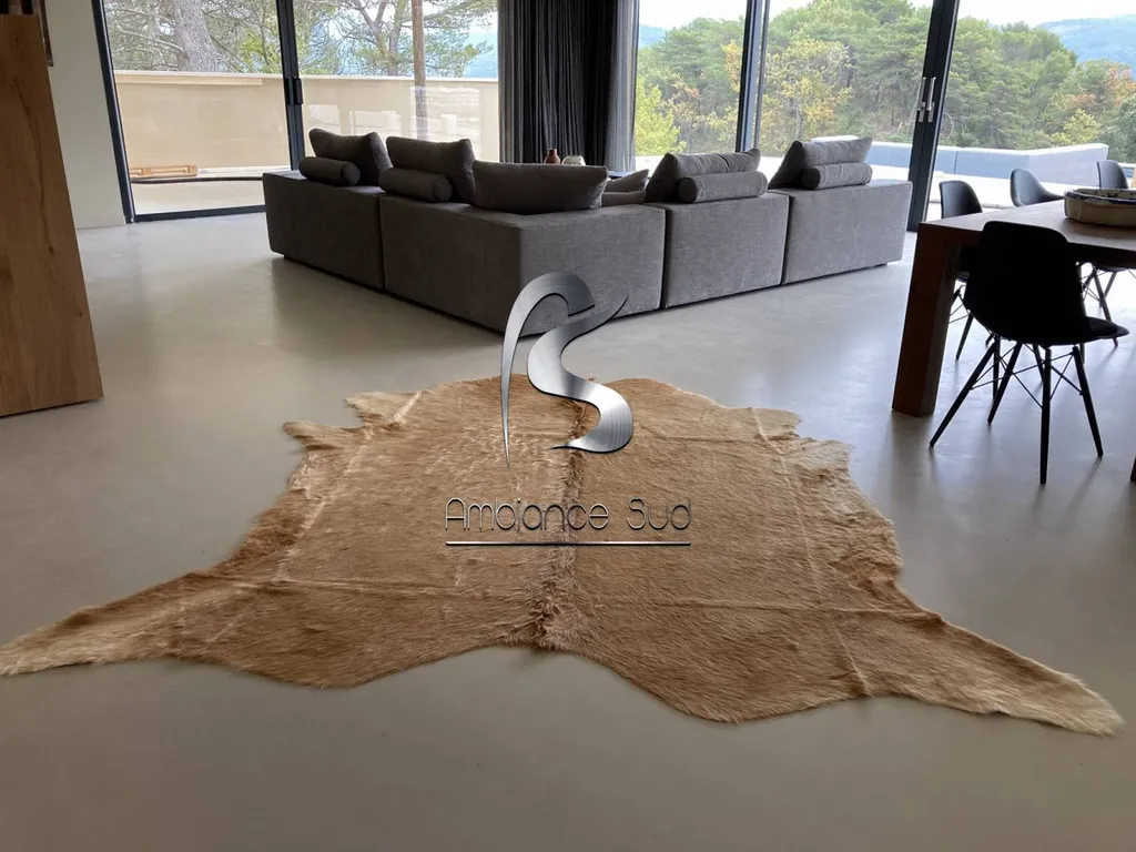 Béton ciré industriel pour sol décoratif design à Saint Tropez