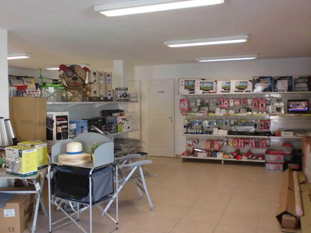 ACCESSOIRES POUR CAMPING CAR CARAVANE A LA GARDE DANS LE VAR