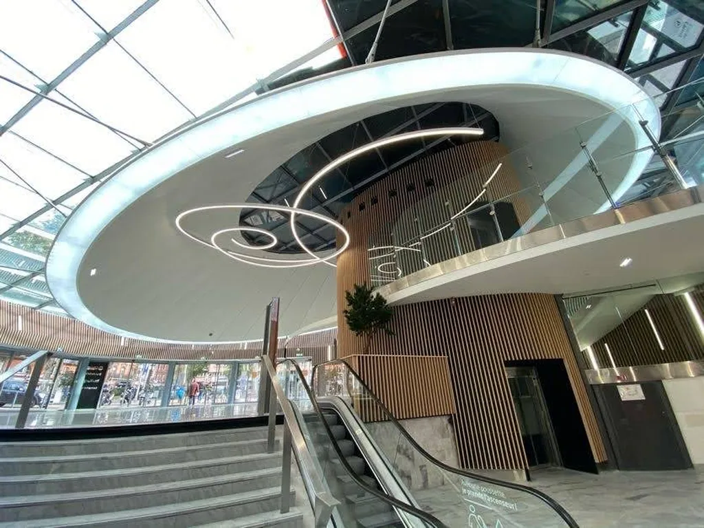 Plafonds acoustiques centre commercial St Georges à Toulouse - Plafonds Tendus Occitans