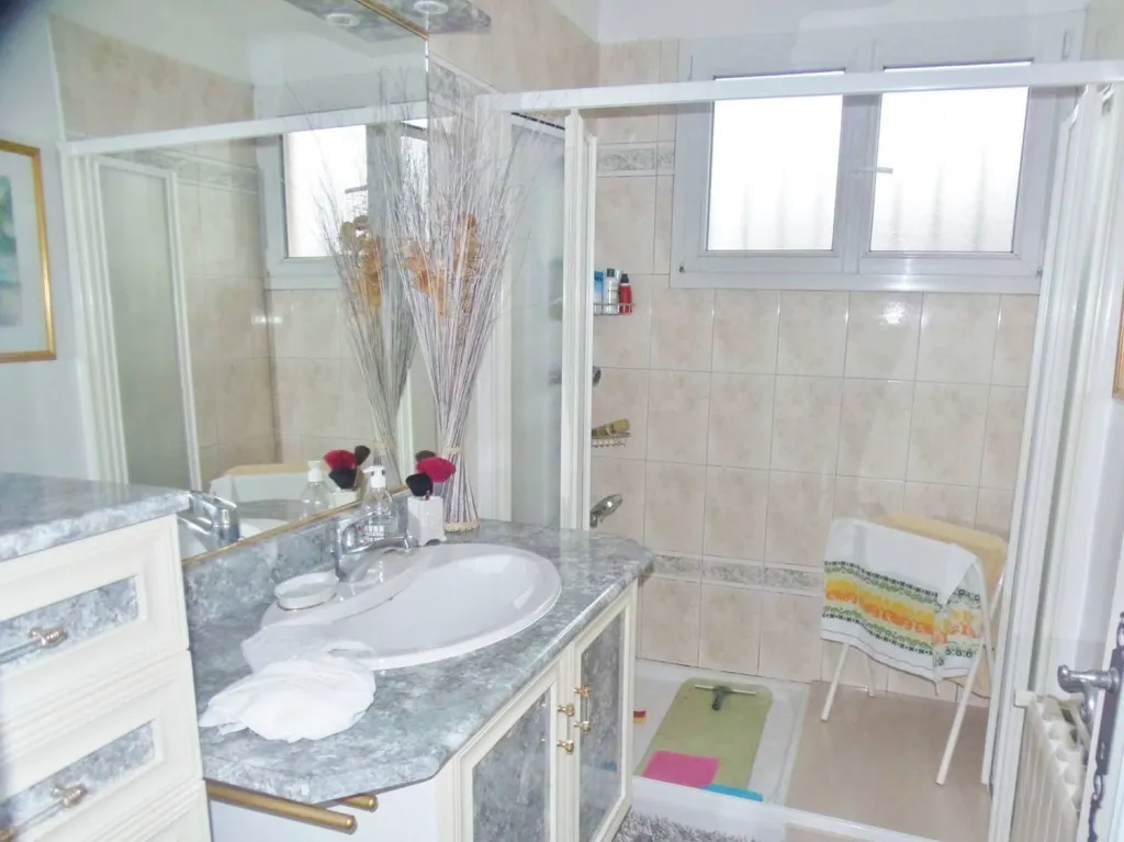 A acheter maison plain pied avec jardin sur sous-sol proche bourgtheroulde 27