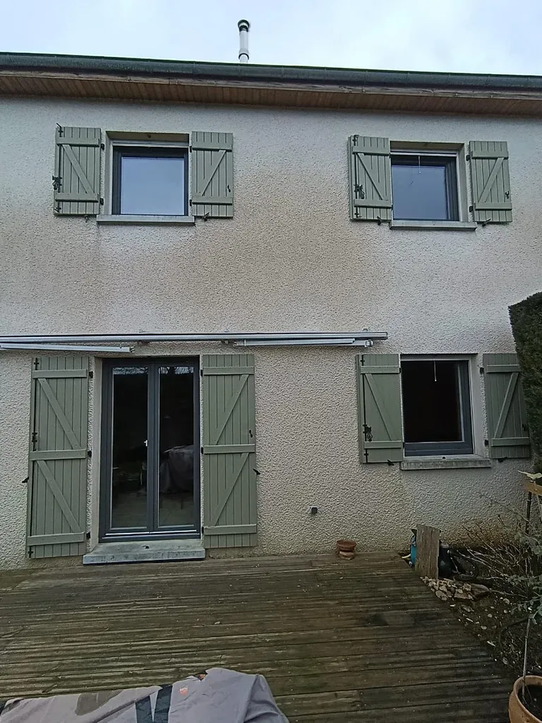 Menuiseries en PVC à Ouges