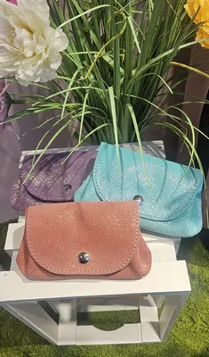 Porte-monnaie accordéon la Cartablière en cuir pailleté disponible chez Evasion à Eu