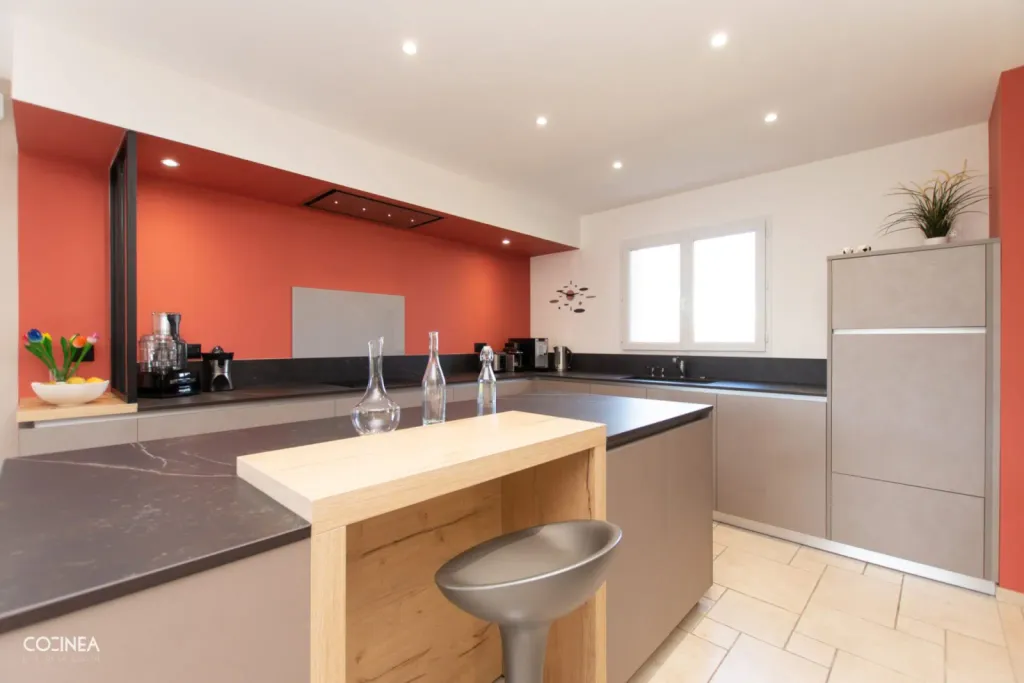 Cuisine sur mesure haut de gamme avec rho venus et dekton Kellya marque Armony à Villeneuve Tolosane 31270