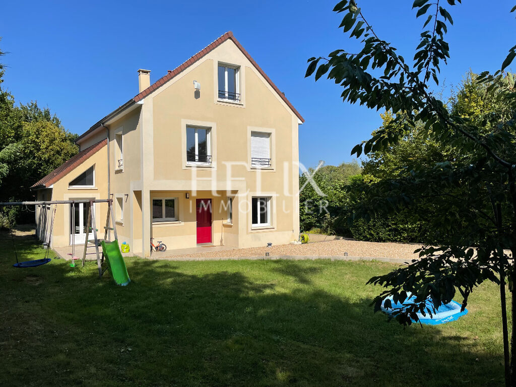 Grande maison à louer à Fourqueux 9 pièces 219 m2, proche lycée international