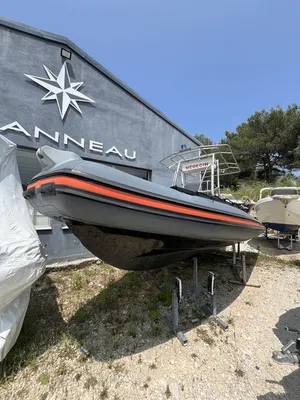 Vente d'un Joker Boat Coaster 650 d'occasion équipé d'un moteur hors-bord Yamaha 150 CV disponible à La Londe les Maures près de Hyères