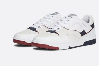  chaussures de basket Tommy Hilfiger en cuir à Dieppe ?