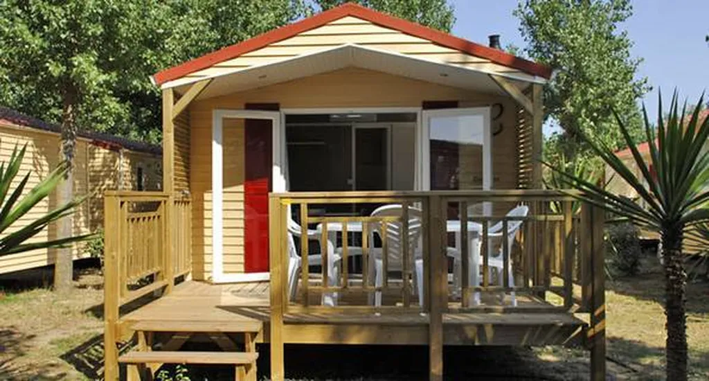location de mobil-home climatisé pour 3 personnes à Vias plage 150m de la plage 