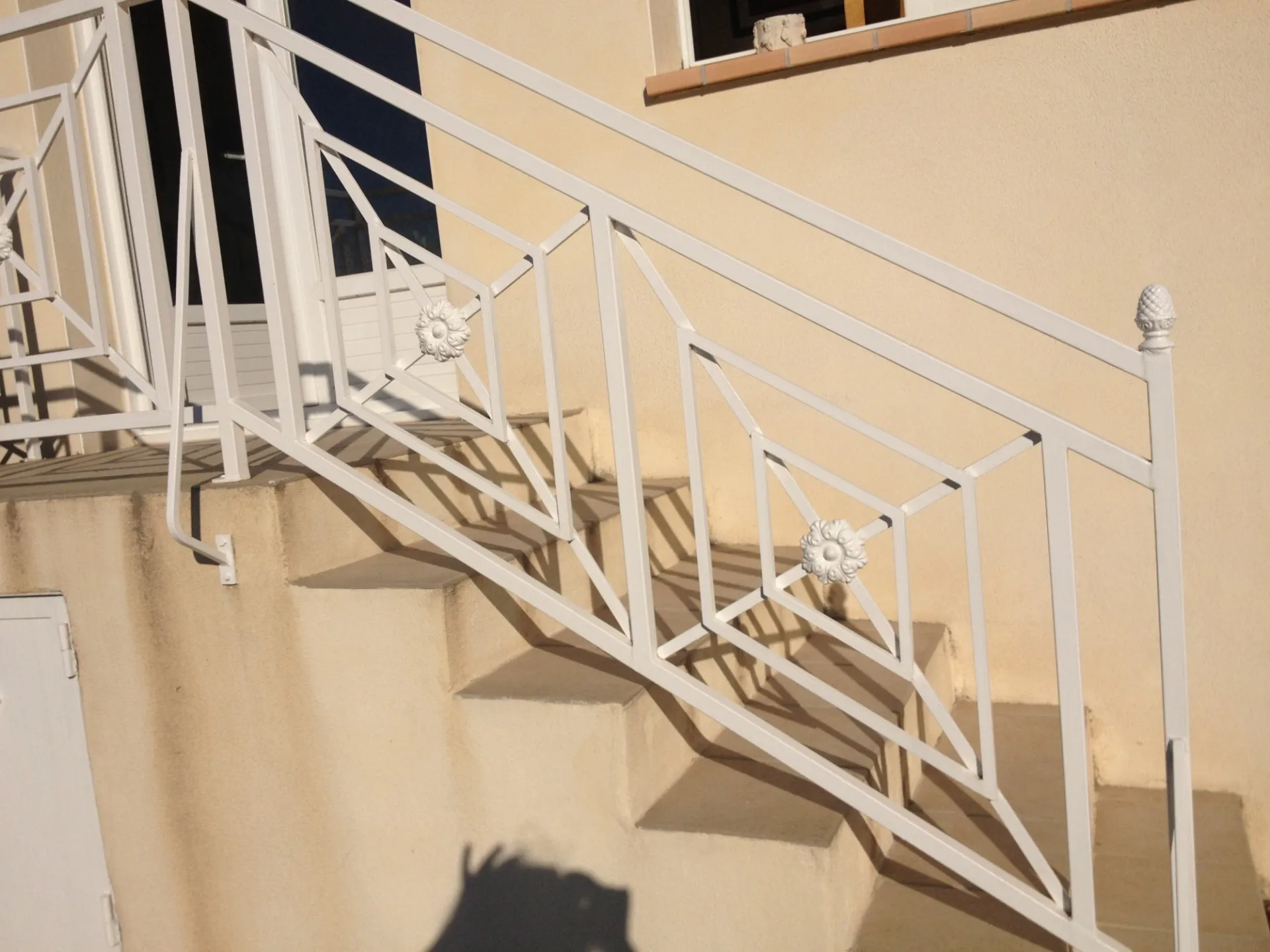 FABRICATION ET POSE DE RAMBARDE ESCALIER EN FER FORGE SUR MESURE A MARTIGUES