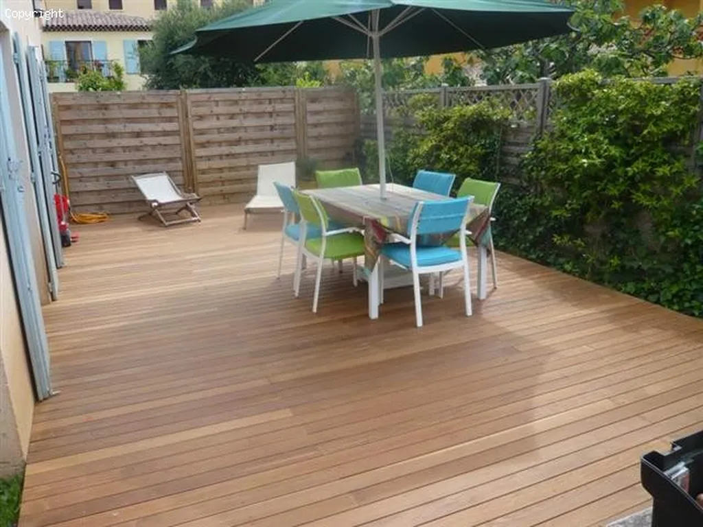 Réalisation de terrasse en bois exotique Ipe sur Cannes