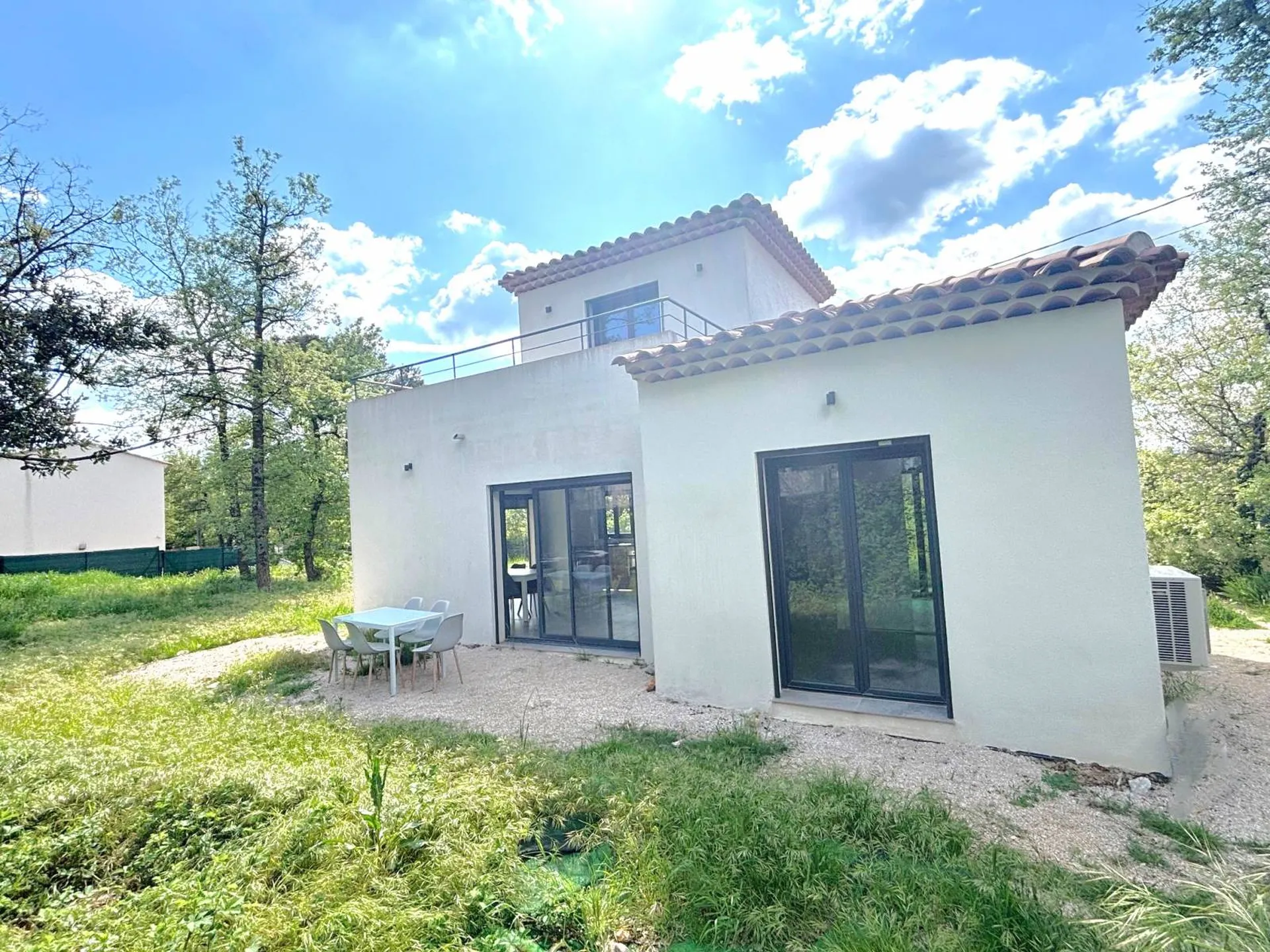  A vendre à Nans les Pins villa T3