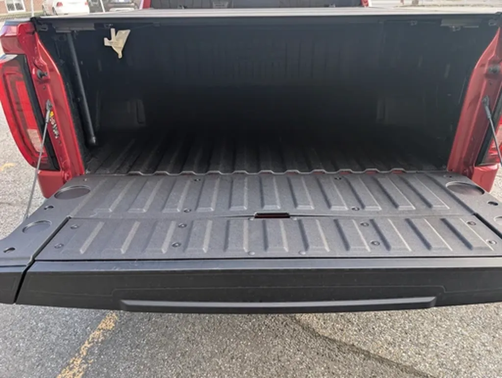 À Vendre GMC Sierra 1500 AT4 V8 6.2L import Canada disponible en France, pick-up américain premium homologué utilitaire prêt à rouler