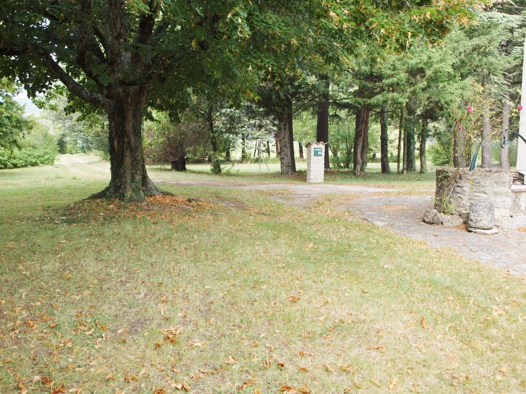 Pays de Sault, maison bourgeoise à vendre sur 27 hectares 