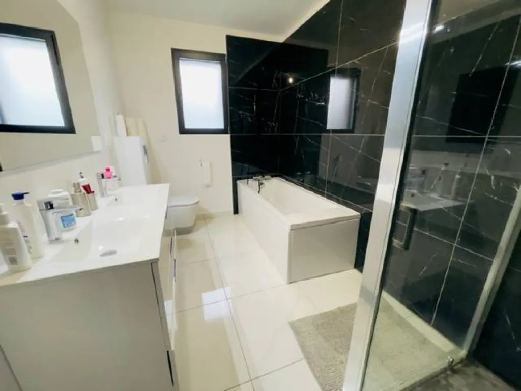 A saisir en exclusivité pavillon contemporain de 145 m² habitable sur la commune de THUIT SIGNOL