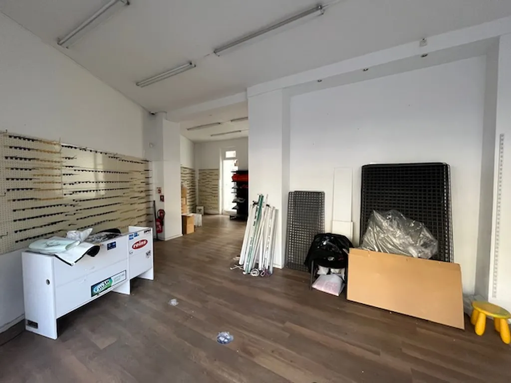 Vente - Boutique 137 m², Reuilly, Boulevard de Reuilly 75012 PARIS