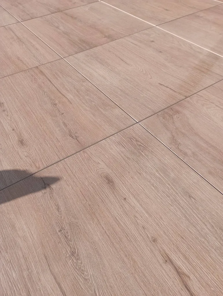 Ou trouver du carrelage grès cérame imitation bois sur Ambarès et Lagrave ?