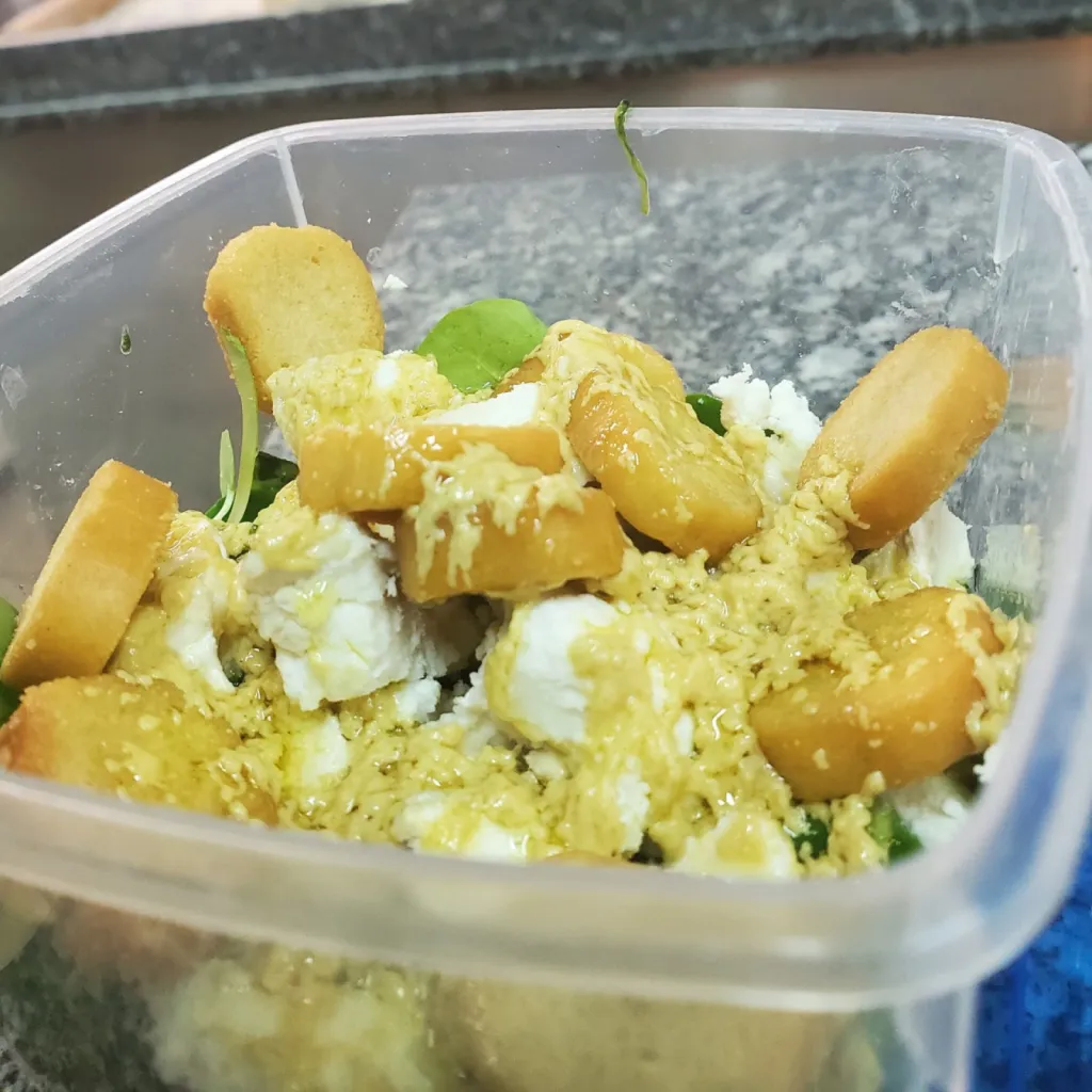 salade de chèvre  à  domicile ou à emporter 