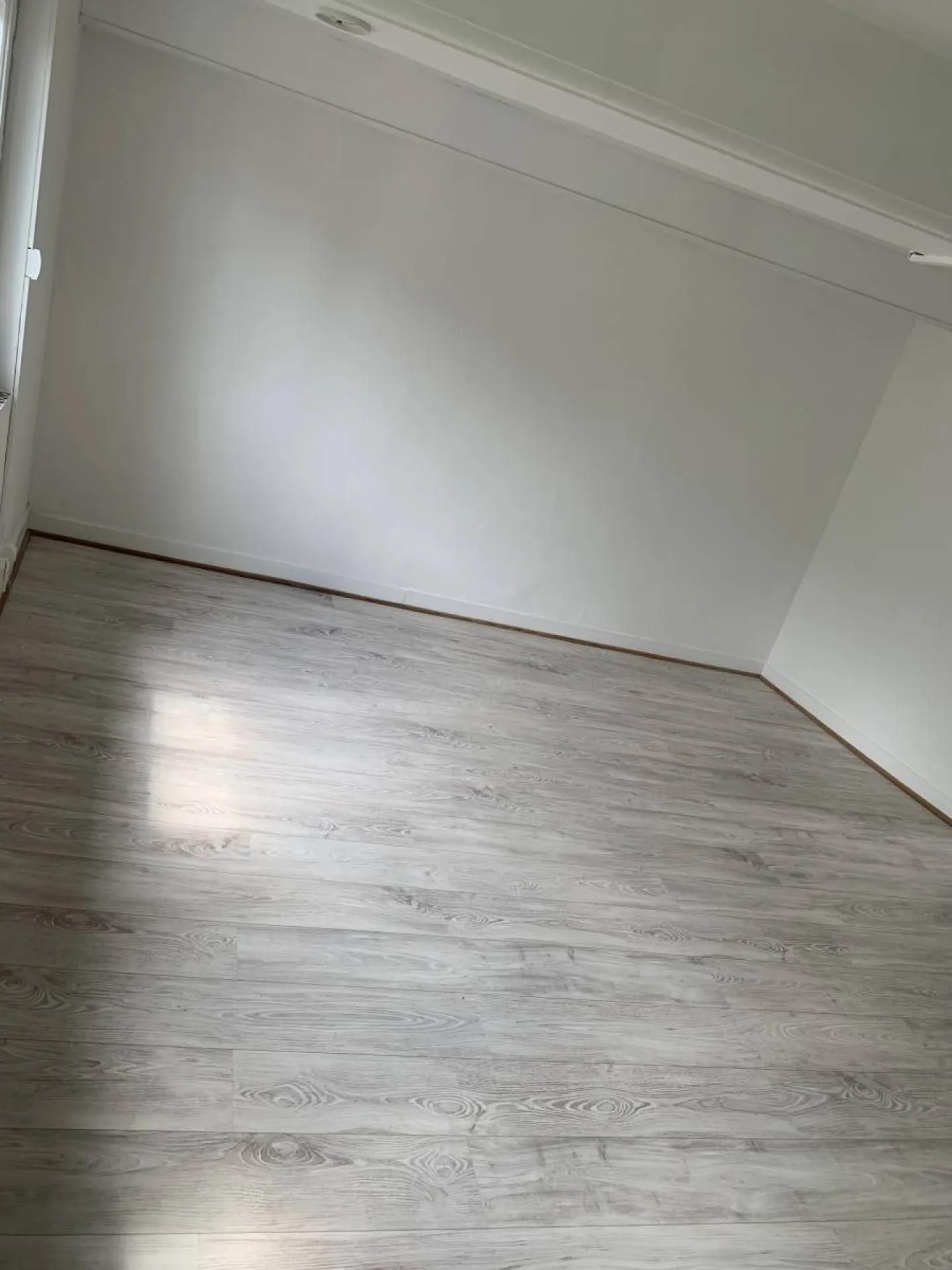 pièce de vie studio à louer Rouen rive droite 