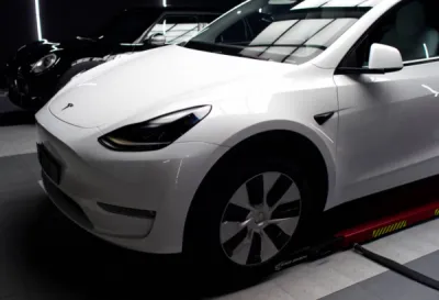 PPF Tesla Model Y protégé avec XPEL Ultimate Plus