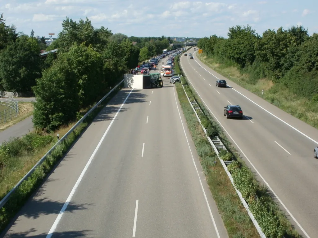 Que faire en cas d'accident de la route résultant d'une collision arrière sur l'autoroute à Marseille?