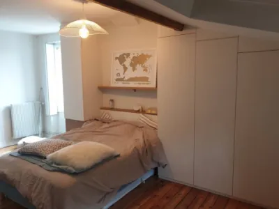 aménagement placards sous pente et bibliothèque en région toulousaine