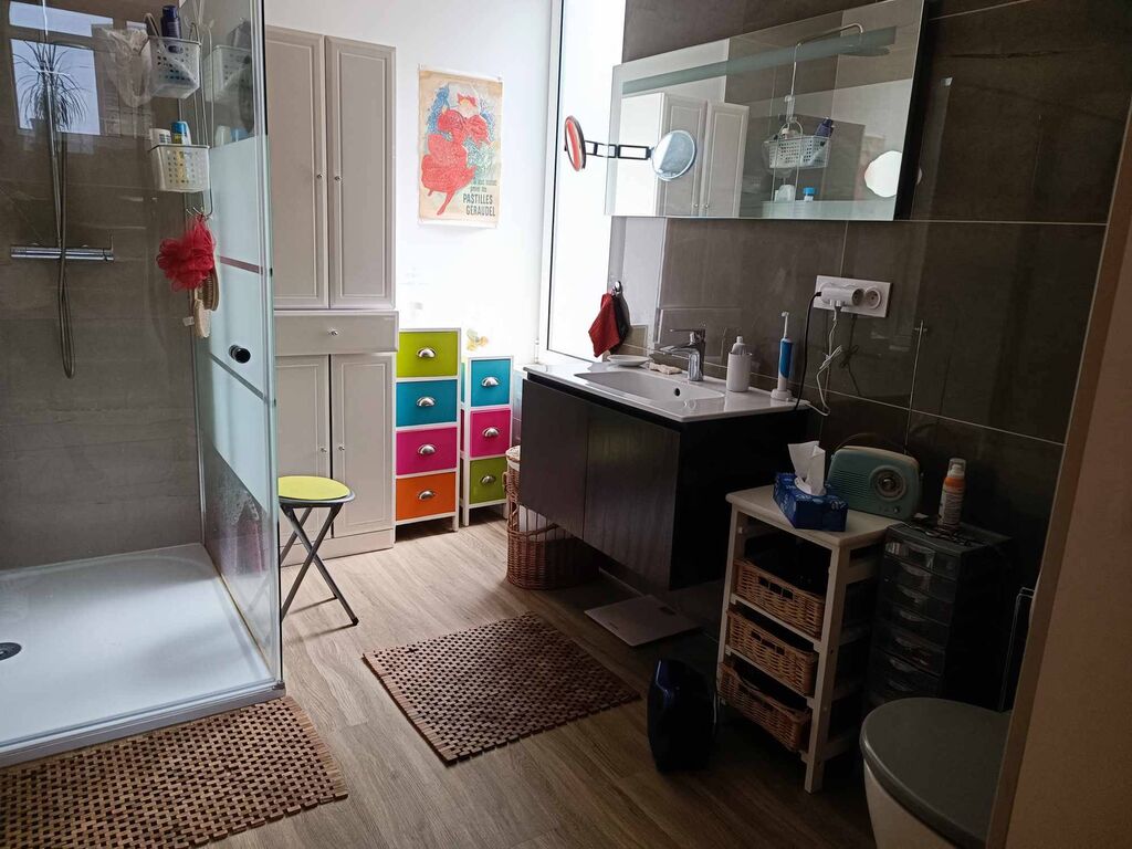 A acheter, maison atypique proche des commodités