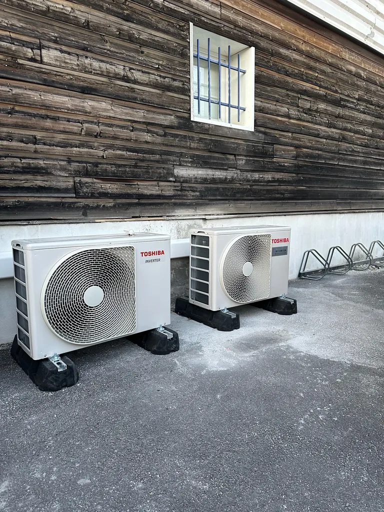 installation de deux mono et un bi-split  Toshiba 