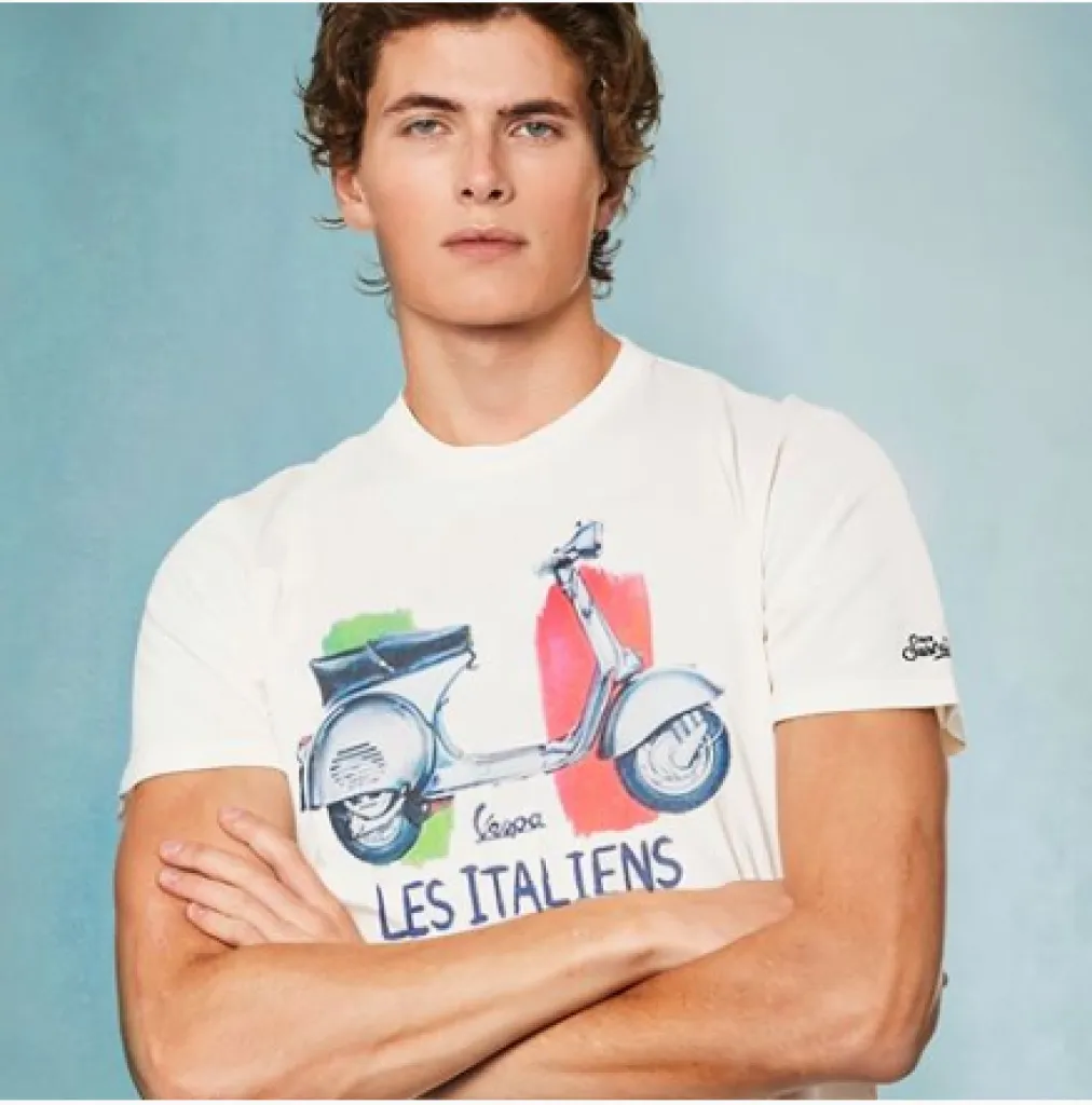 MC2 SAINT BARTH une collection de vêtements de plage pour toute la famille.