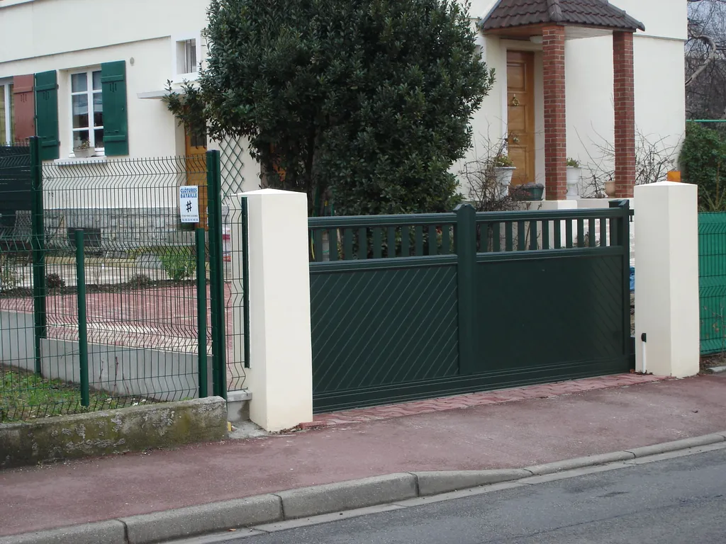 Vente et Installation de Portails Aluminium, Coulissants ou Battants, Large Choix à Deauville dans le Calvados 14 et Trouville-sur-Mer