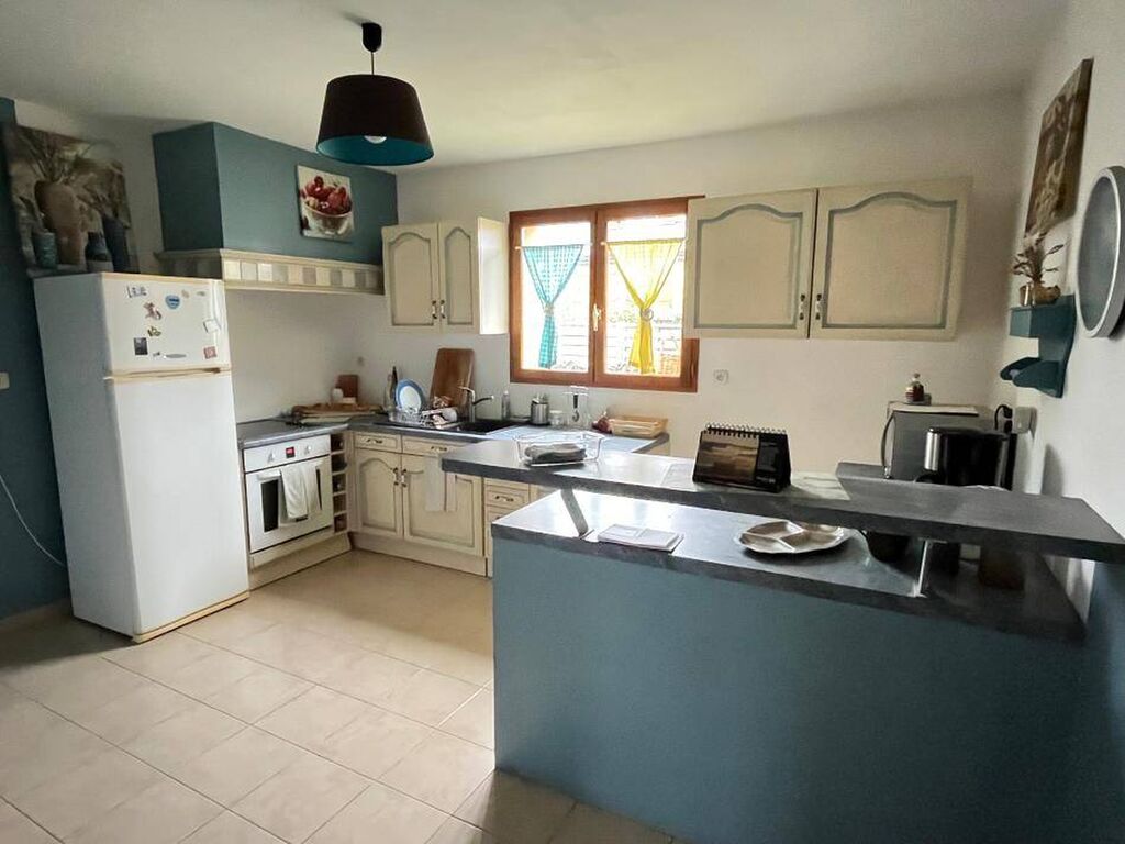 A vendre, pavillon viable de plain pied, situé à vatteville la Rue