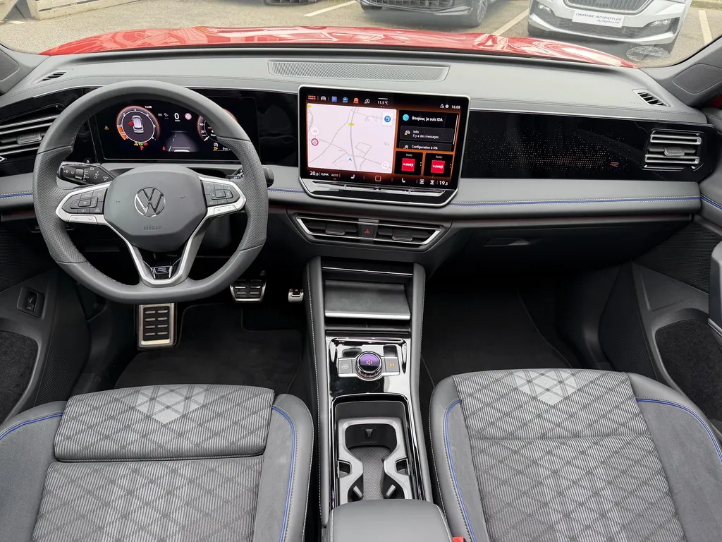 Volkswagen Tiguan d'occasion R-Line à vendre chez votre concessionnaire Caudebec Automobiles à proximité du Havre et d'Yvetot