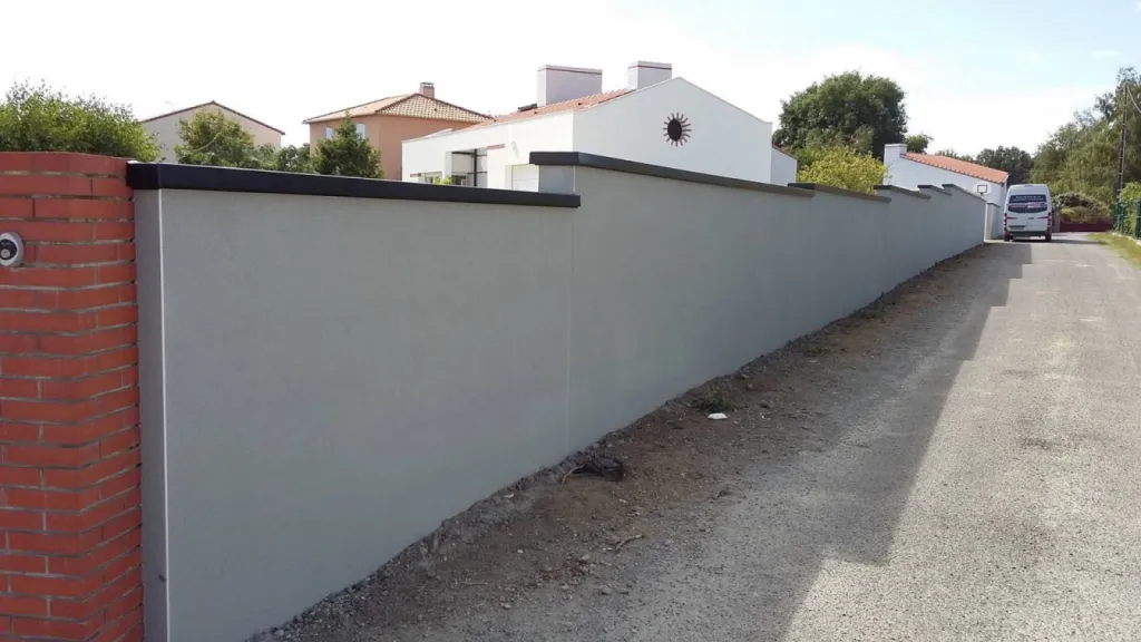 Protéger les murs et murets avec de la COUVERTINE EN CONTINU Protéger les murs et murets avec de la COUVERTINE EN CONTINU