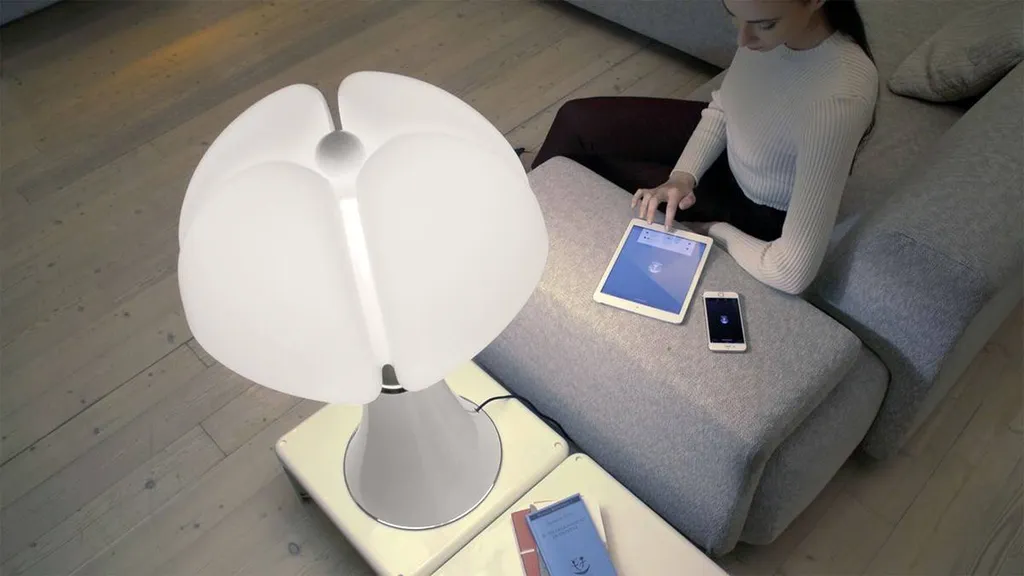 Lampe Pipistrello blanche décorative d'intérieur à hyères dans le var à proximité de Mayol