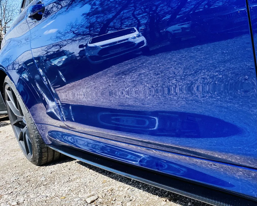 BMW M4 covering carbone lames de bas de caisse dans le Var 