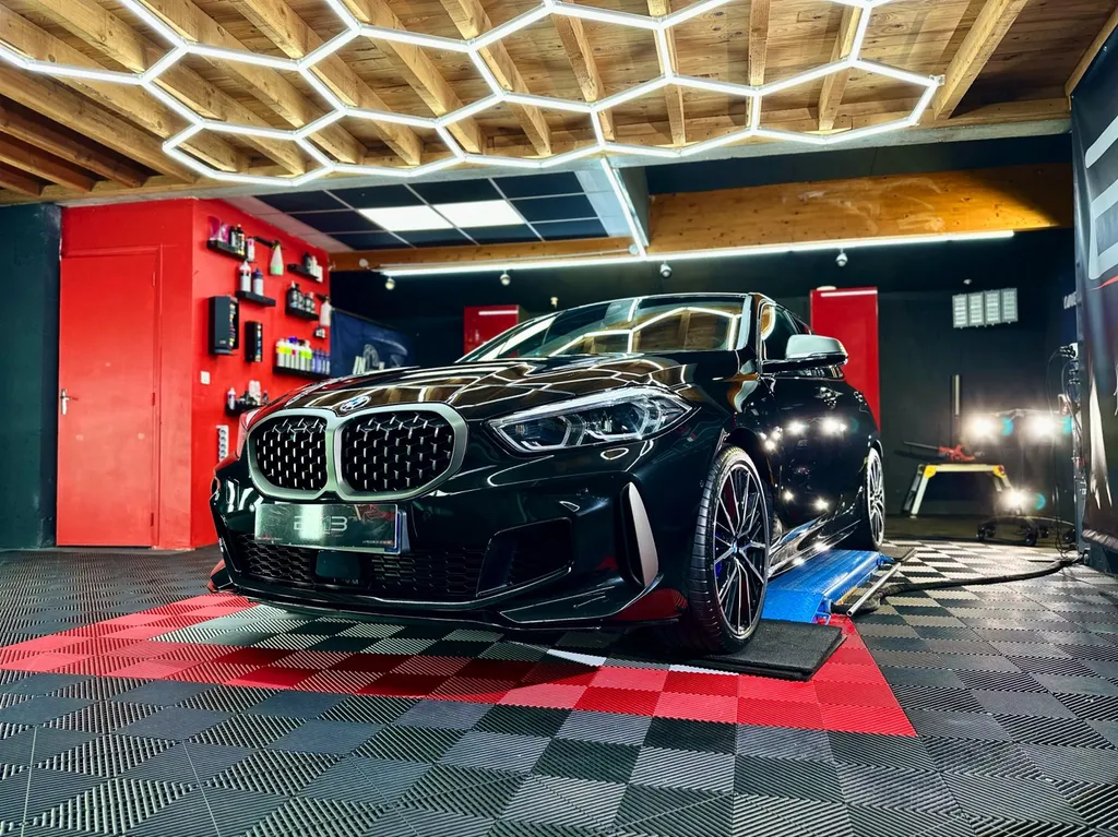 centre de DETAILING traitement céramique contre les micros rayures BMW 135 vaugneray 