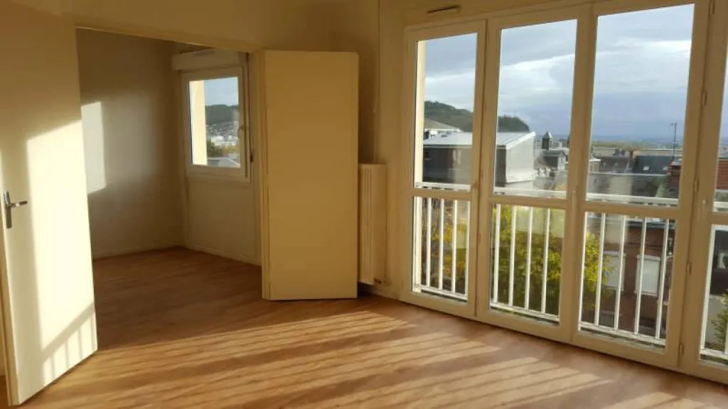 Notre zone d'activité pour ce serviceAppartement à louer en plein centre-ville avec terrasse ou balcon proche des commerces