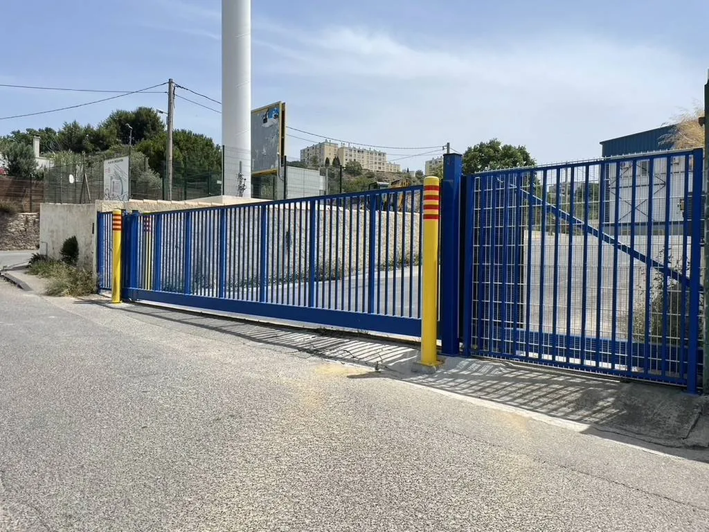 portail automatique coulissant industriel 