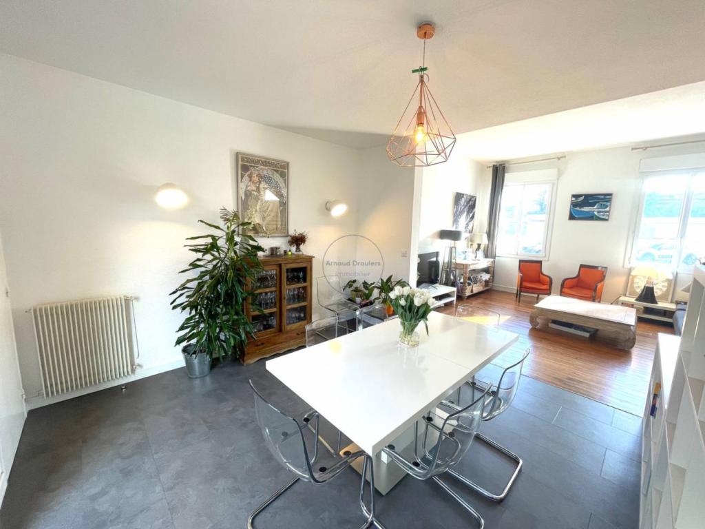 Salle à manger agence immobilière Arnaud Droulers immobilier