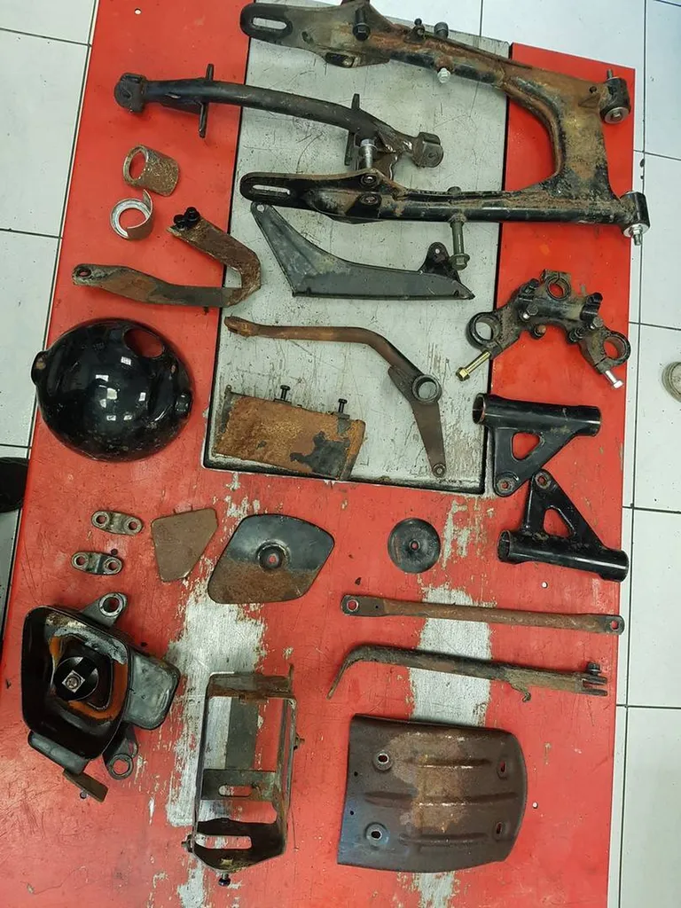 RESTAURATION YAMAHA DTE 125 DE 1977 LA VALETTE DU VAR