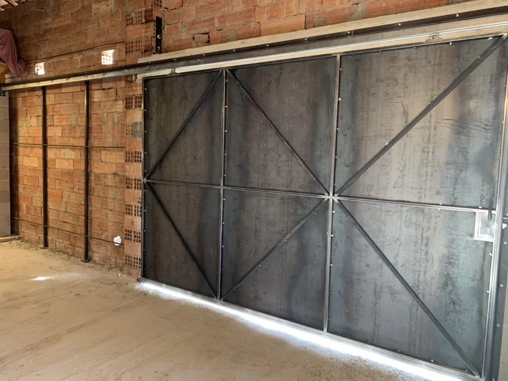 Porte coulissante pour garage aux Milles à Aix-en-Provence