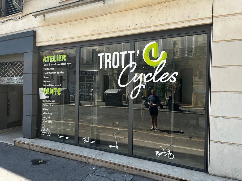 vitrine 13004