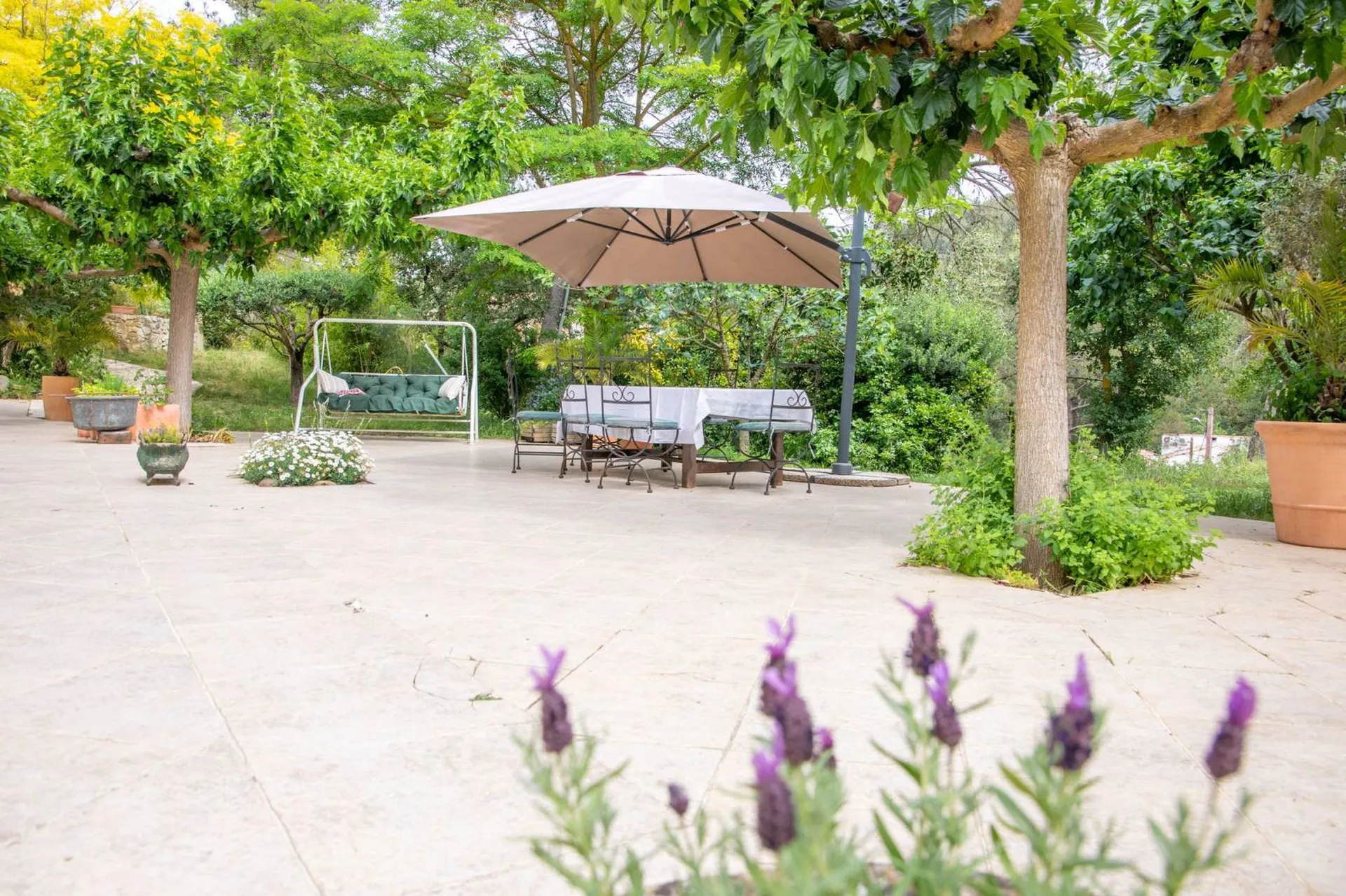 Maison / villa à vendre Roquefort la Bedoule quartier recherché, piscine, deux garages maison d'architecte