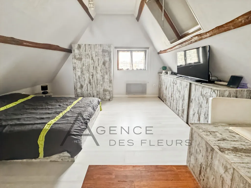 A vendre, belle longer normande de 96 m2 sur un terrain de 1200 m2 située sur la commune du Bec-Thomas 27370