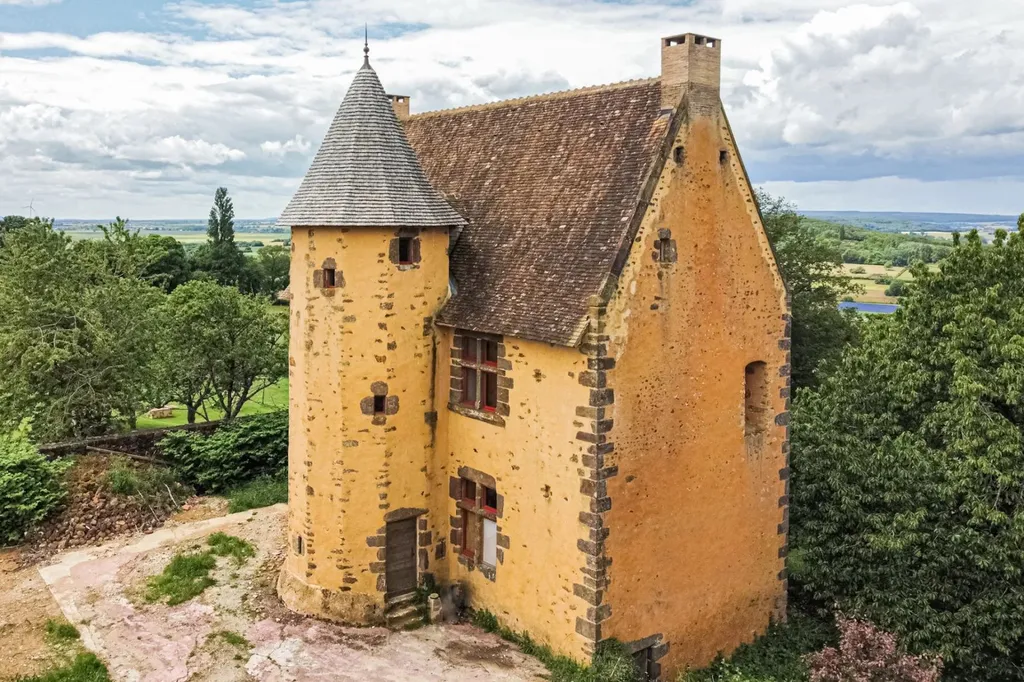 château à vendre en sarthe avec coldwellbanker valproperty