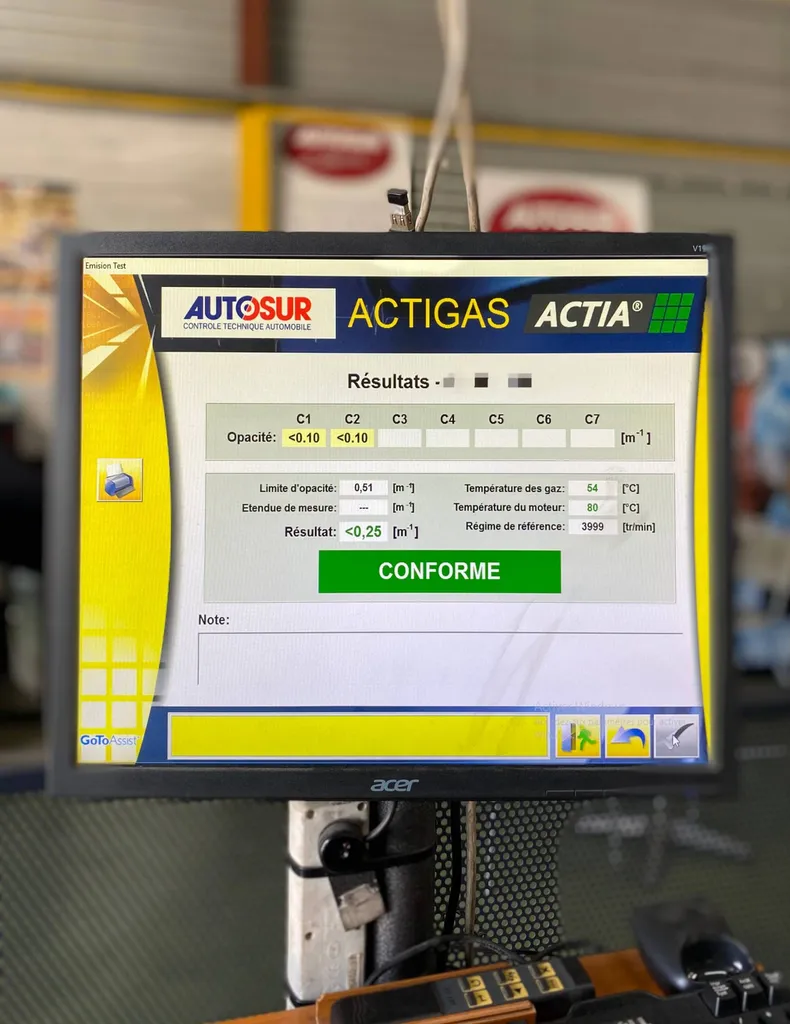 Autosur Martigues, centre de contrôle technique, vérifie l'opacité des gaz d'échappement émis par votre véhicule diesel lors du contrôle de la pollution