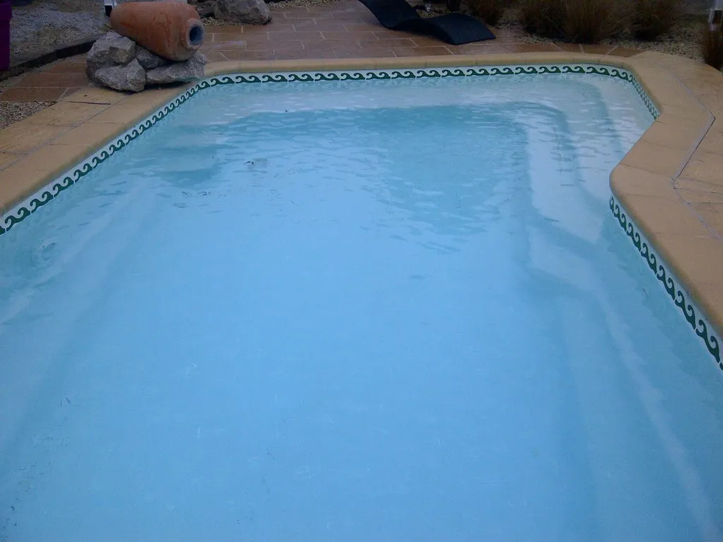 PISCINE COQUE TWIST 8.5 - 8M50 X 4M